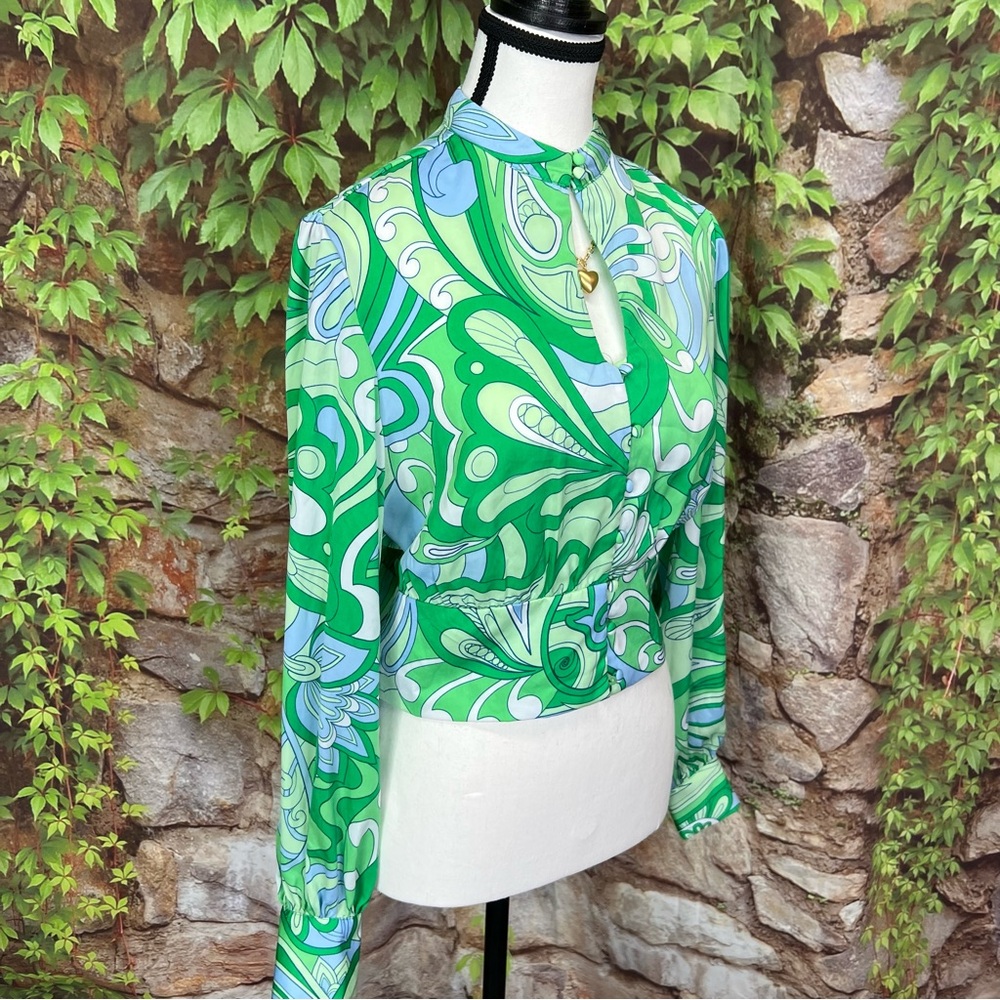 MOHITO Mod 60sStyle Green and Blue Cropped Swirl Blouse, 36/Small/4-6 - Picture 9 of 14